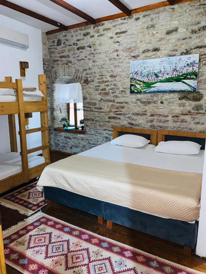 Guest House And Hostel Val-Mar Gjirokaster Luaran gambar