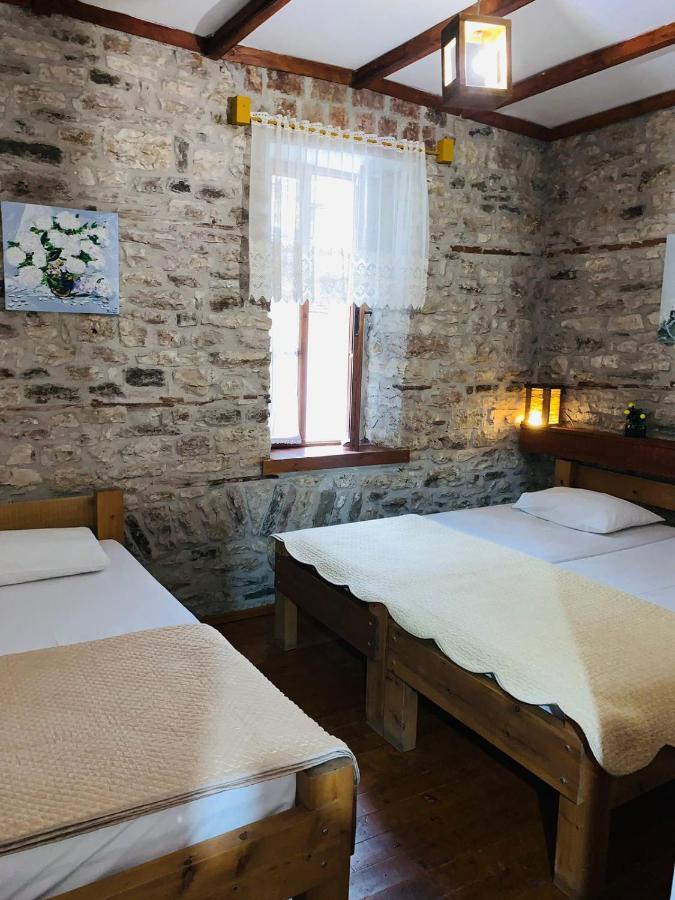 Guest House And Hostel Val-Mar Gjirokaster Luaran gambar
