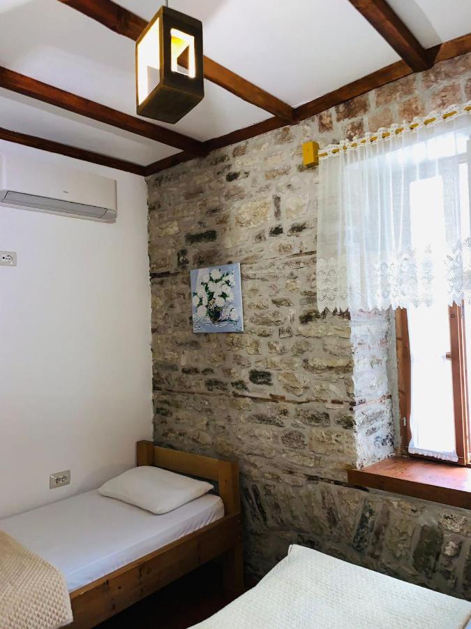 Guest House And Hostel Val-Mar Gjirokaster Luaran gambar