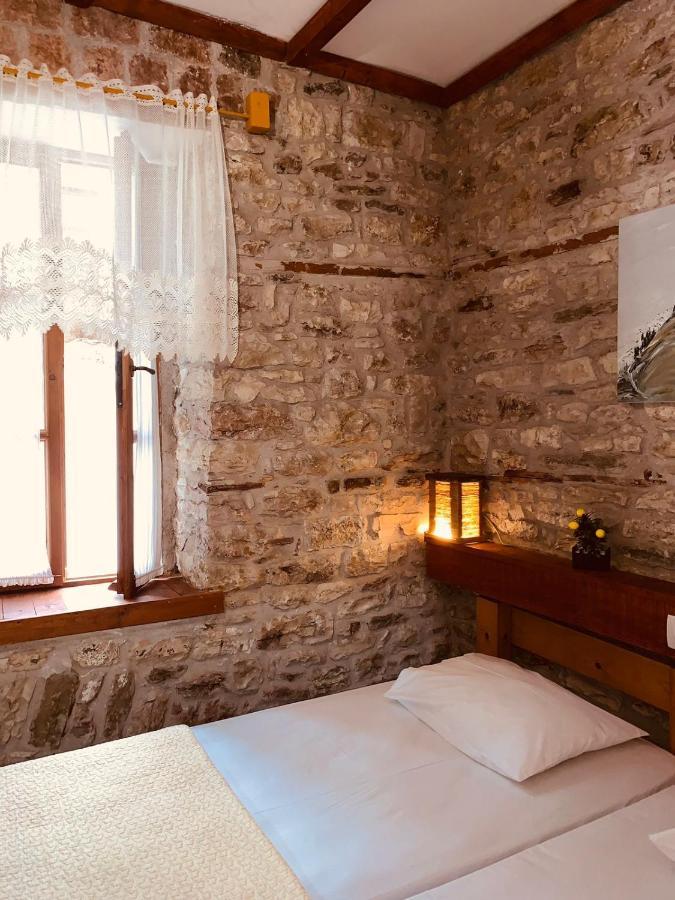 Guest House And Hostel Val-Mar Gjirokaster Luaran gambar
