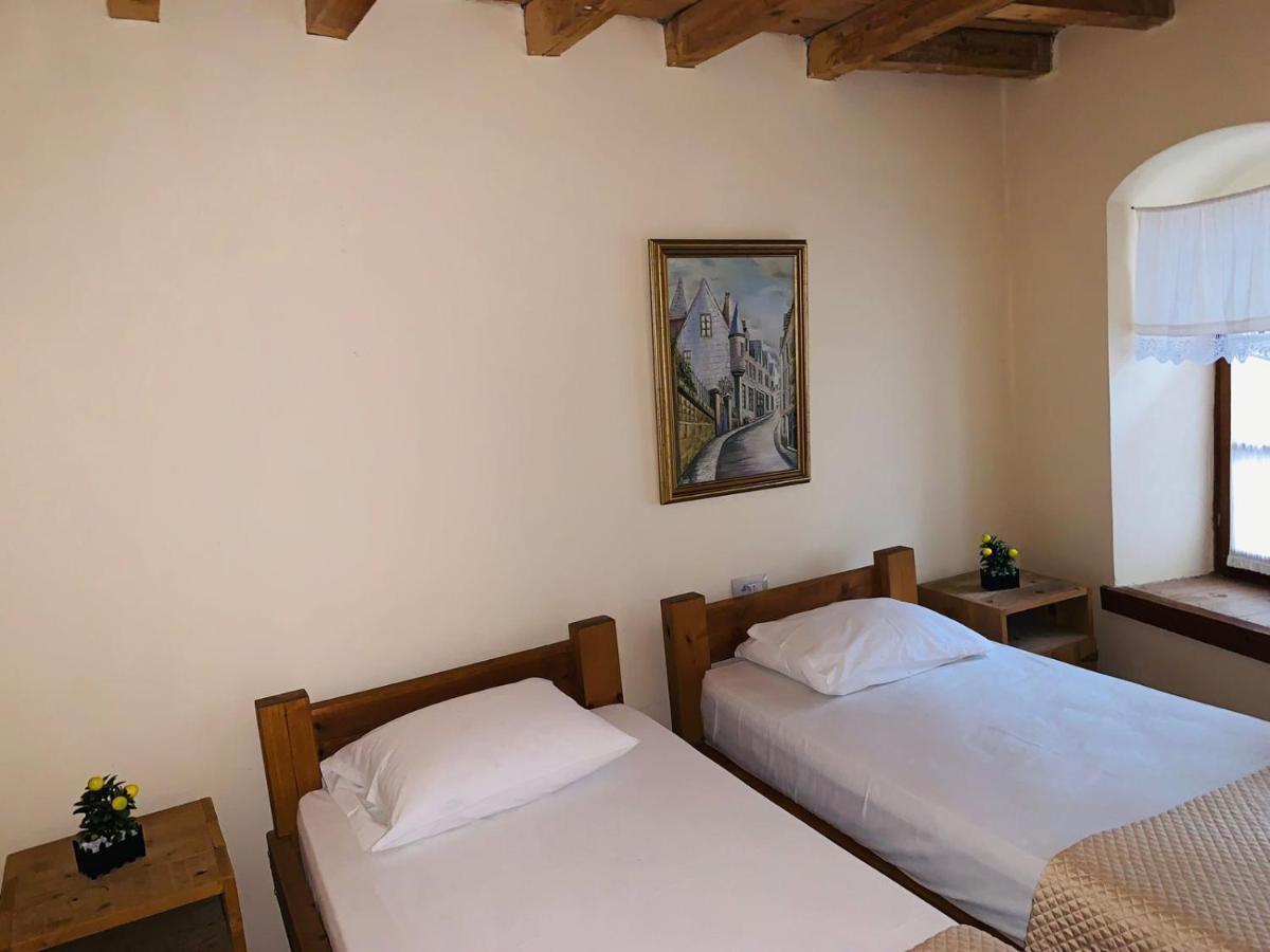 Guest House And Hostel Val-Mar Gjirokaster Luaran gambar