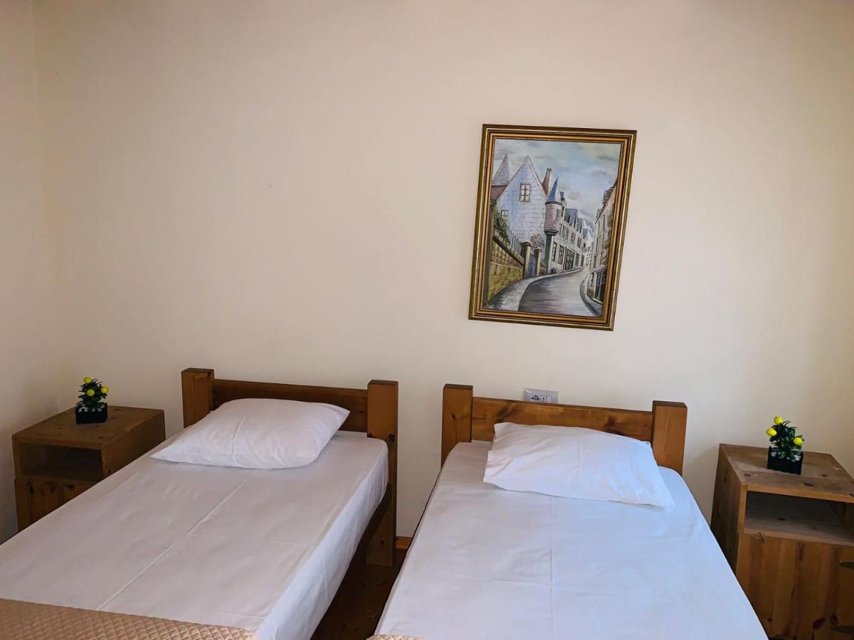Guest House And Hostel Val-Mar Gjirokaster Luaran gambar